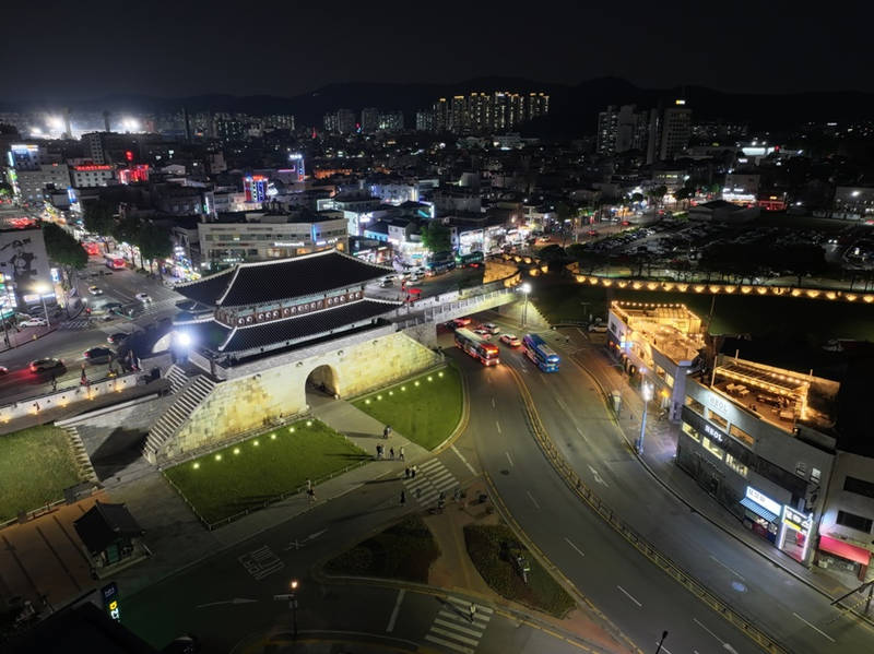 사본 -2-1. 수원특례시, 인공지능(AI)·디지털 트윈 기술 활용해 세계문화유산 수원화성 화재 예방·안전 강화한다 small.jpg