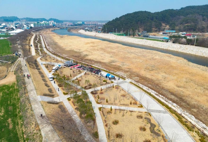 [크기변환]1. 사진자료 - 마읍천 수변공원1.JPG