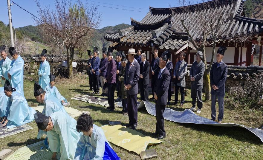 [크기변환]2026 0407_월계사 석채례에 모인 참석자들.jpg